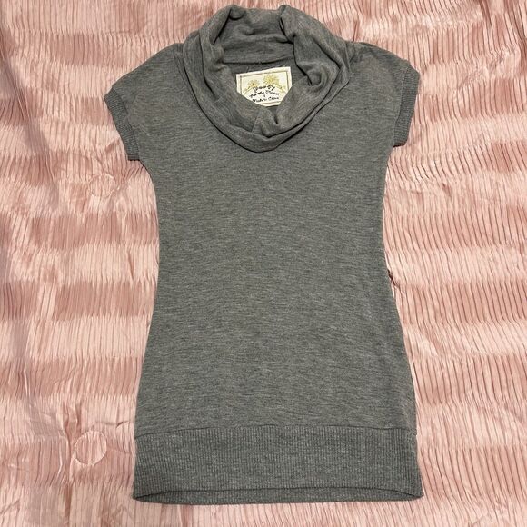 Poof! Gray Cowl Neck Short Sleeve Sweater Dress Size S - Picture 1 of 5